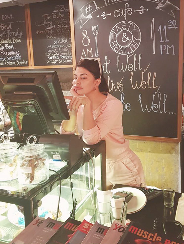 http://stat3.bollywoodhungama.in/wp-content/uploads/2017/08/Check-out-Jacqueline-Fernandez-remembers-her-days-as-a-waitress.jpg