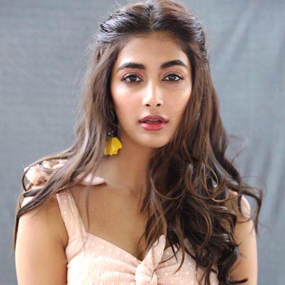  Pooja Hegde 