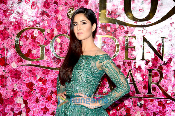Deepika Padukone, Katrina Kaif, Kareena Kapoor Khan & other celebrities grace 'Lux Golden Rose Awards 2016' in Mumbai