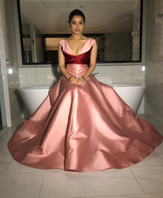 shraddha kapoor pink dress Online Sale, UP TO 66% OFF